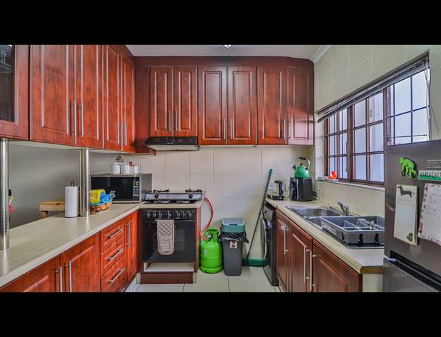 2 BEDROOM SIMPLEX FOR SALE IN BOUGHTON